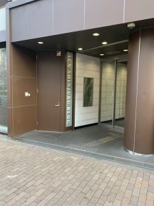 PMG社の入居ビル入口